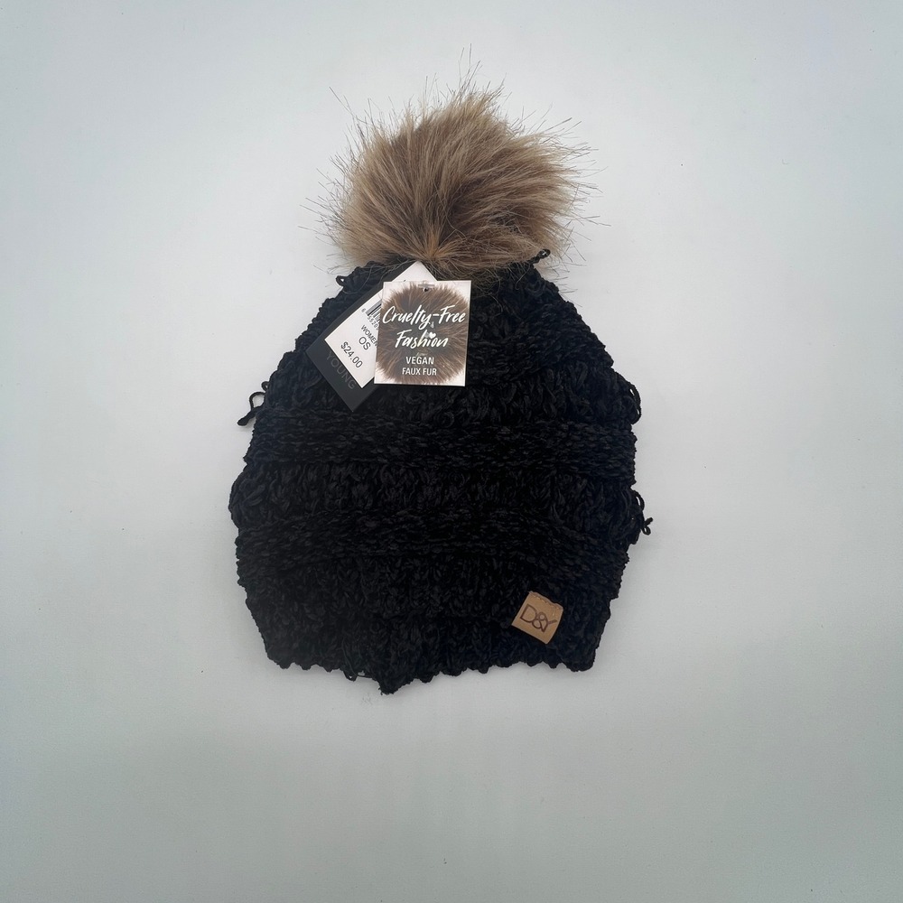 D&Y Young Black Chenille Knit Beanie Vegan Faux Fur Pom Pom Winter Hat OS NWT